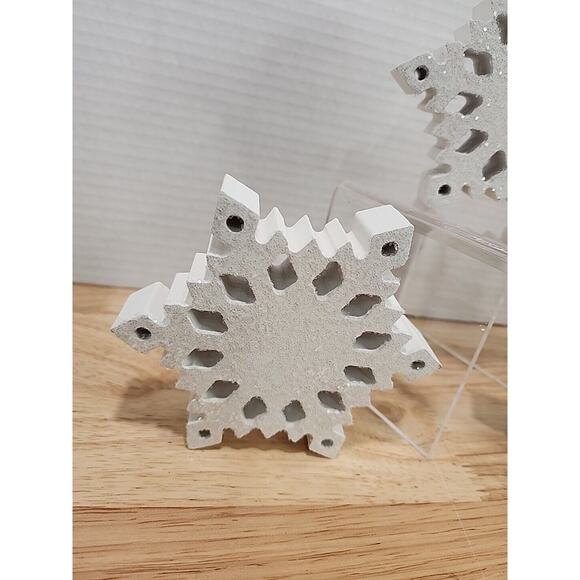 Wooden Snowflake Glitter Decor Farmhouse Winter Snowy Trio 3 Pieces - Picture 2 of 5